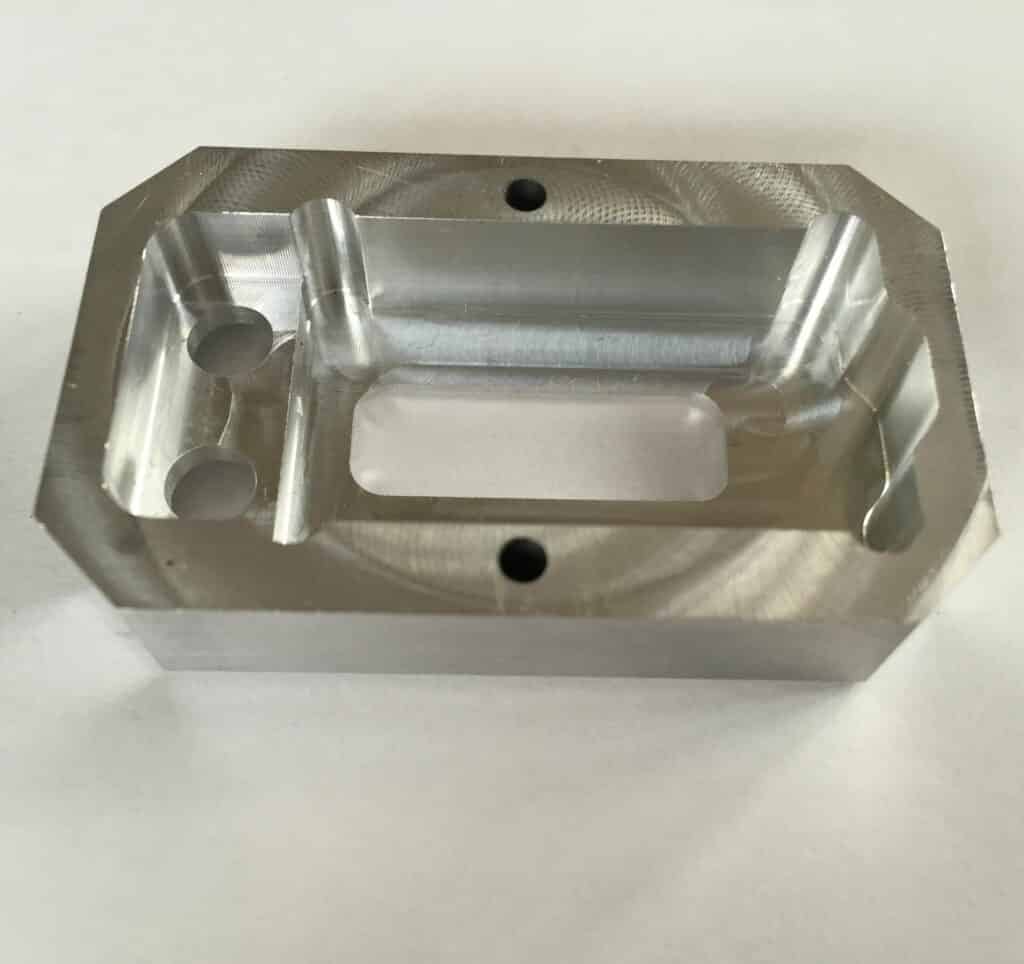 Usinage de boitier en aluminium